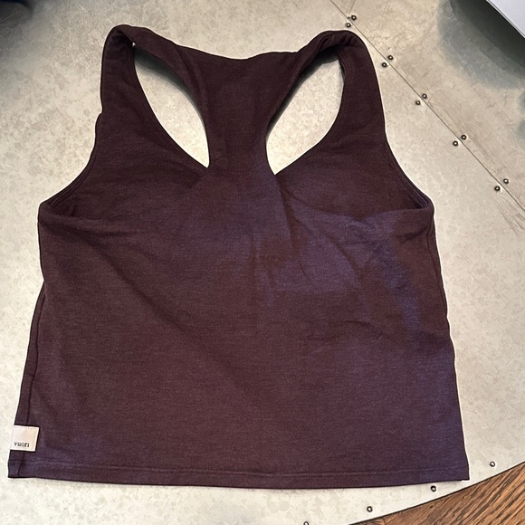 Vuori Halo 2.0 Performance Crop Racerback Tank, S, sangria Heather - Picture 2 of 6
